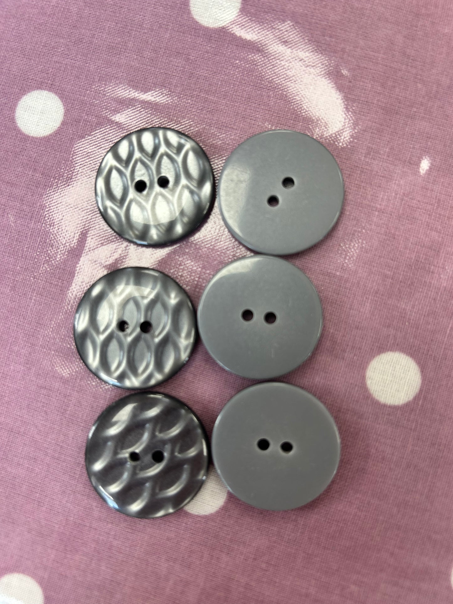 Grey Metallic leaf shape motif 40mm