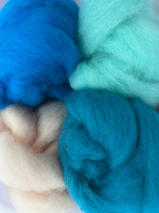 Sea side Beach and Sea Carded Corridale slivers 100g