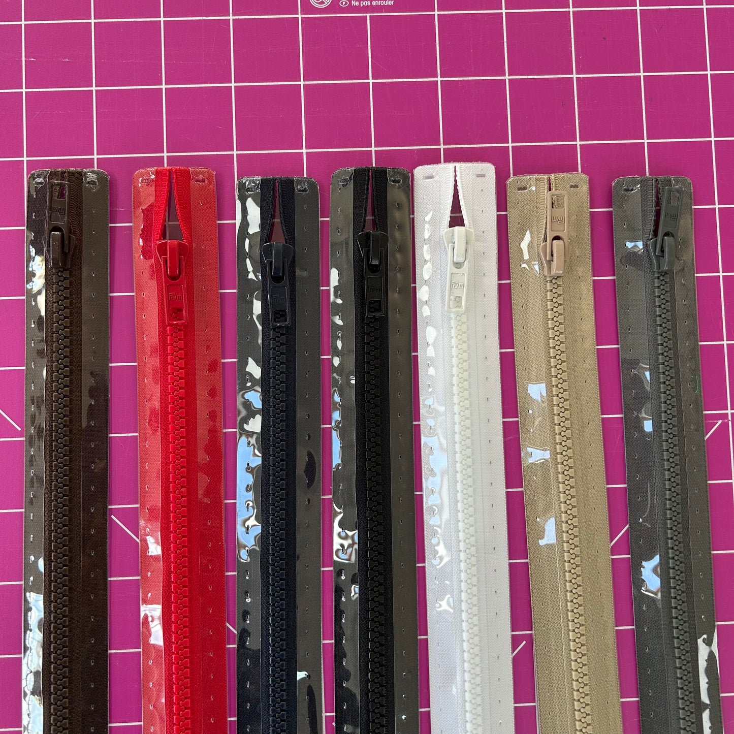 Prym Sturdy open-end zip fasteners for outdoor clothing white Zip 55cm