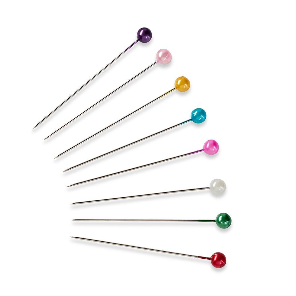 Pins with plastic head in pearl look