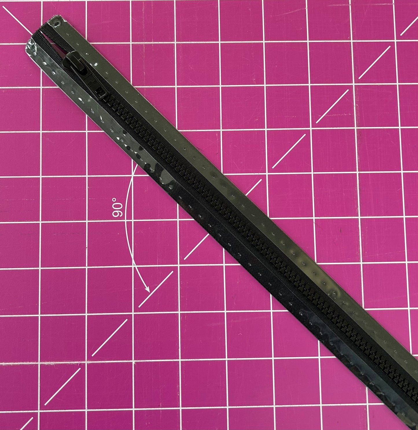 Prym Sturdy open-end zip fasteners for outdoor clothing Black zip 65cm