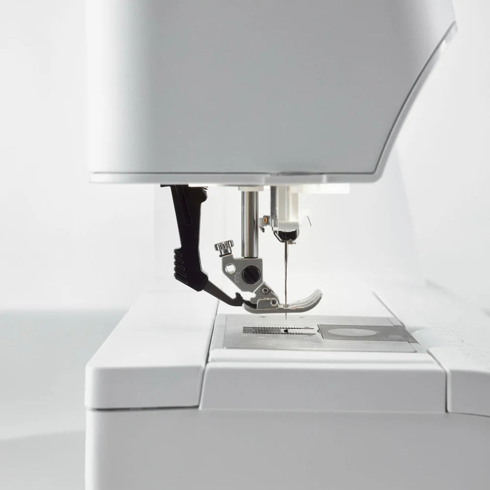 PFAFF® expression™ 720 Sewing Machine Special Edition image 3