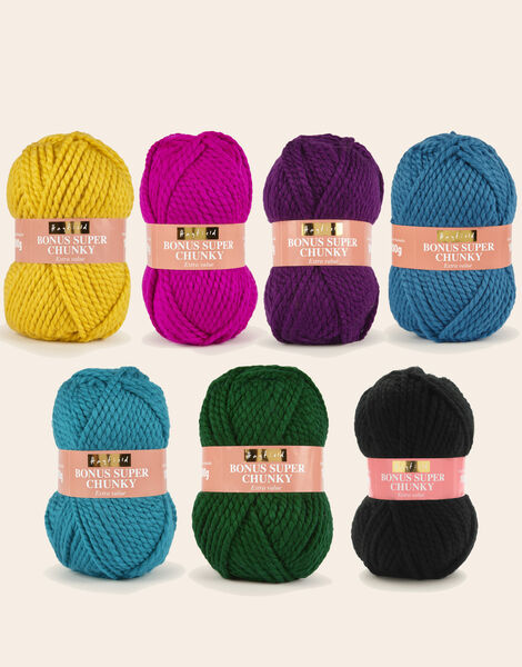 Hayfield Bonus Super Chunky Yarns