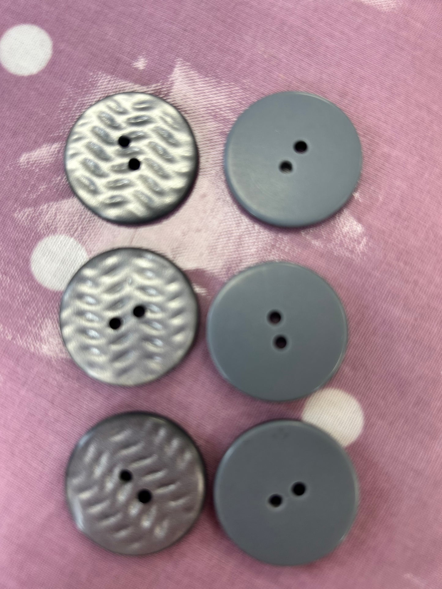 Button Silver Grey Wavy 40mm