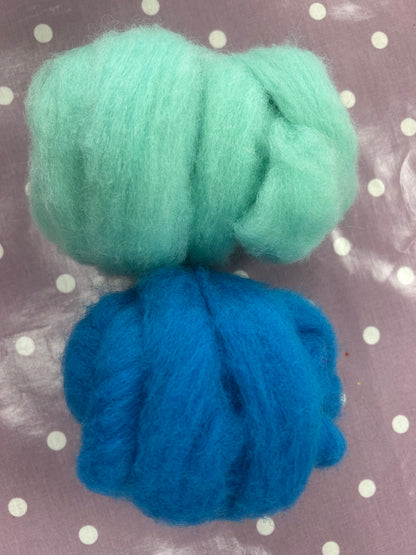 Two Blues Corridale Carded Slivers 100g