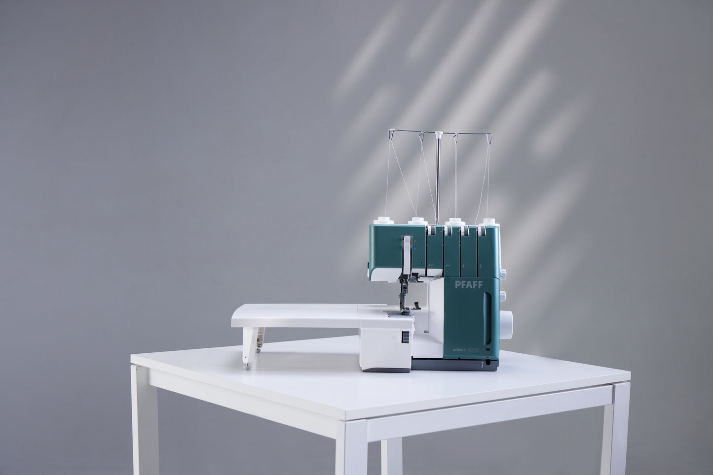 PFAFF® Admire™ 3000 Overlock Machine **NEW**