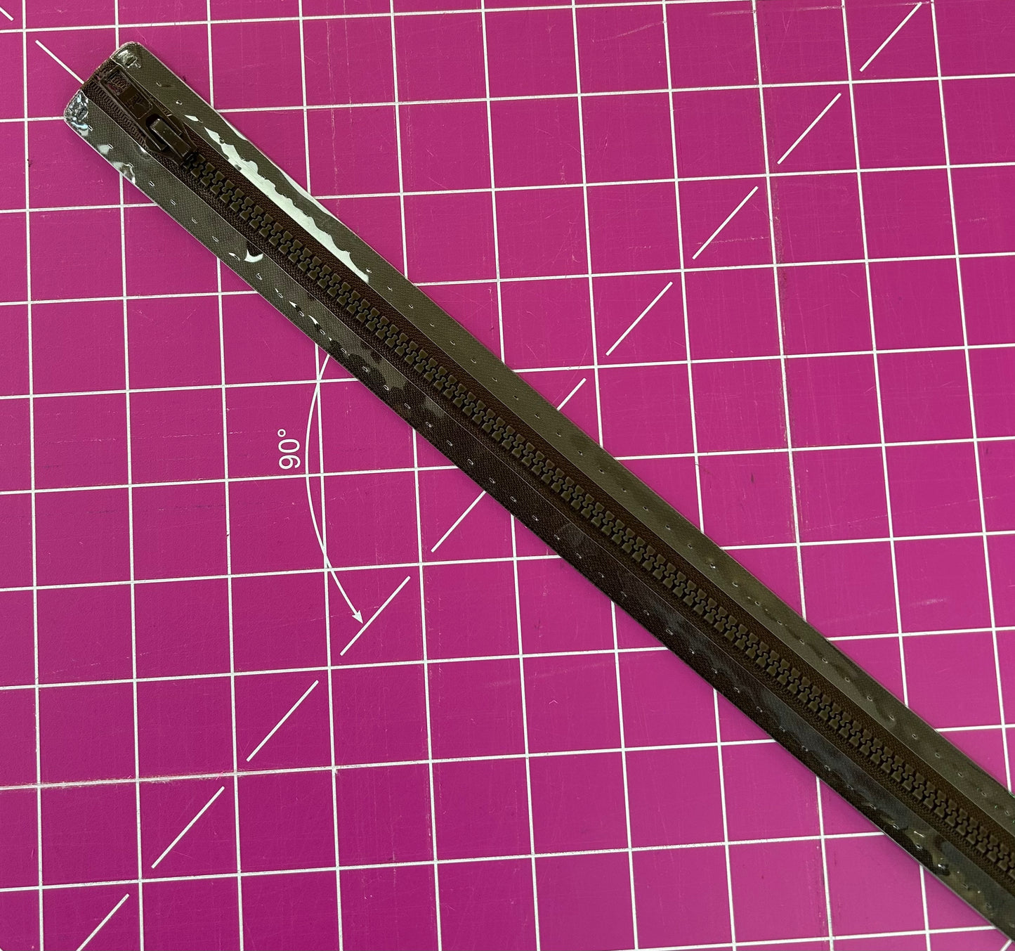 Prym Sturdy open-end zip fasteners for outdoor clothing Brown zip 80cm