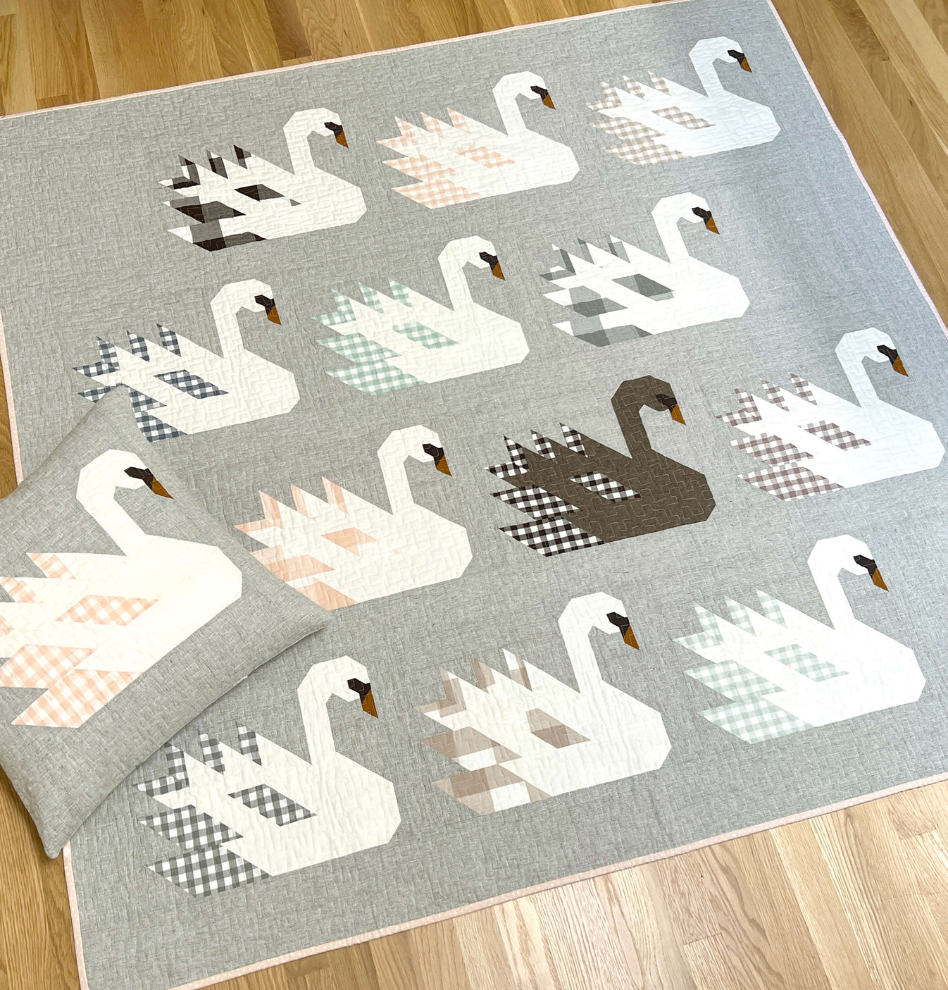 Elizabeth Hartland Swan Island Quilt and Pillow Pattern 