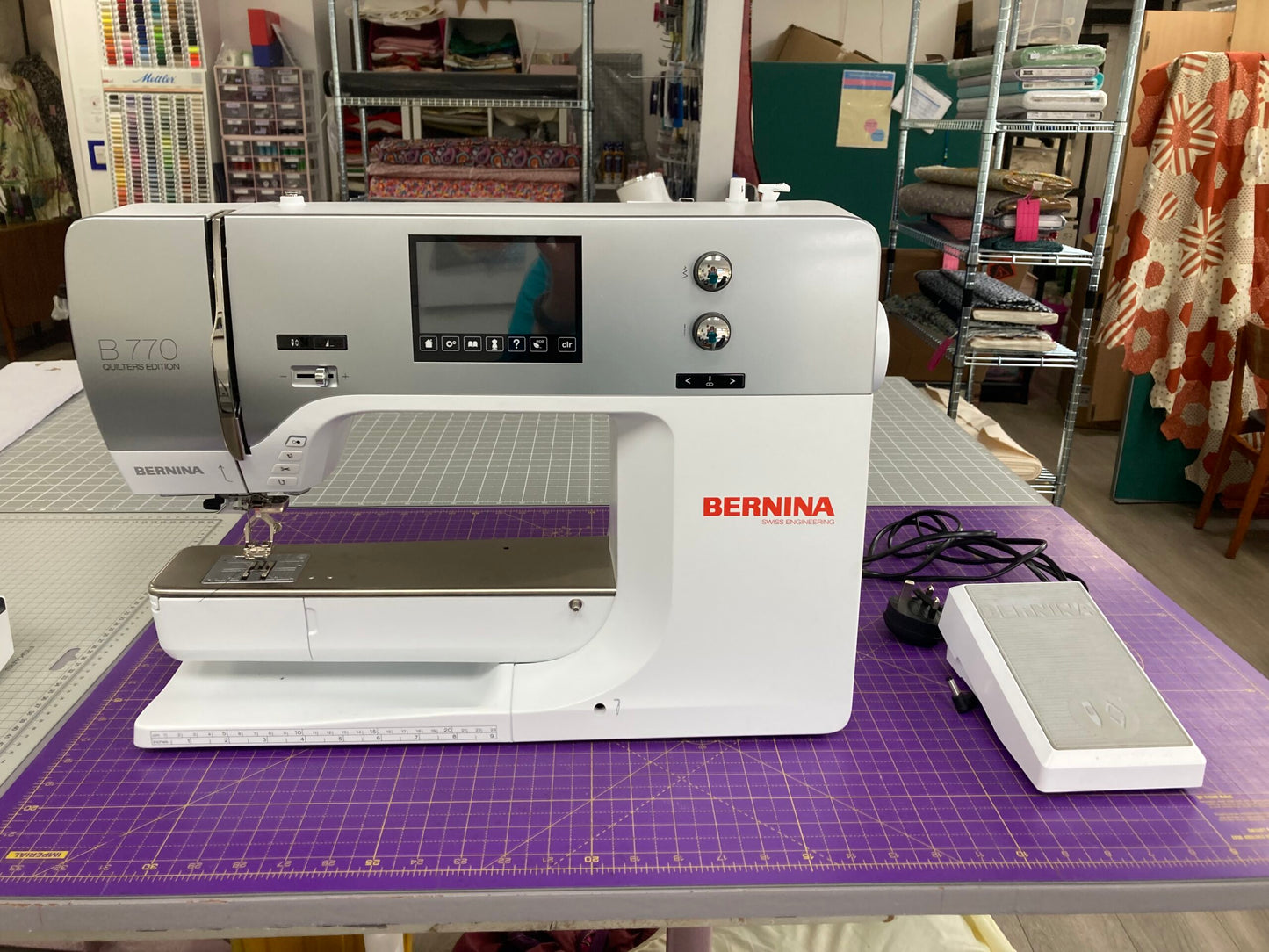 Pre-loved Bernina 770QE Sewing Machine image 4