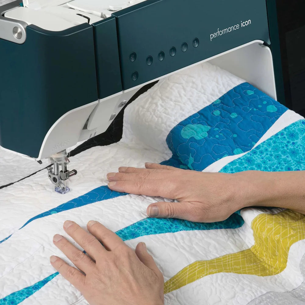 PFAFF® performance icon™ Sewing Machine image 1