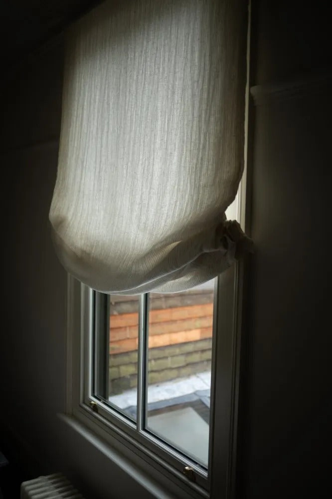 RELAXED BLIND