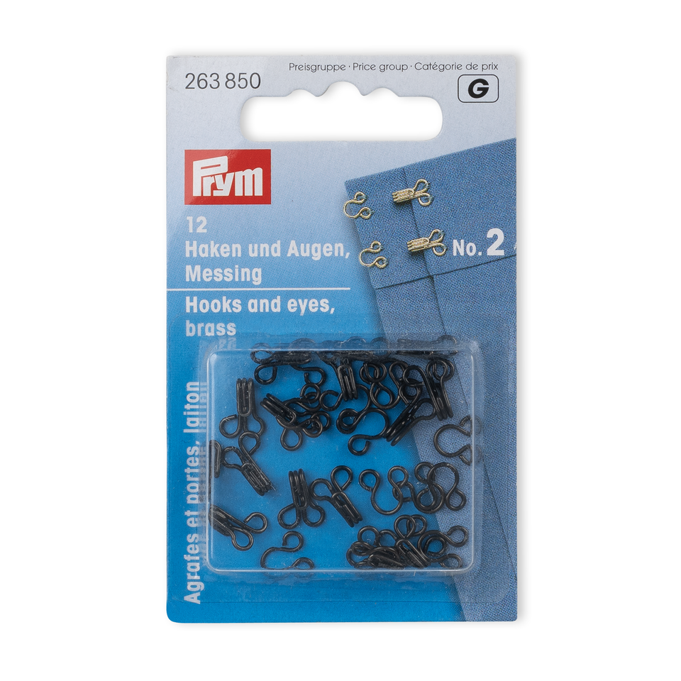 These stainless hooks and eyelets, made of black or silver-coated brass, are excellent for any piece of clothing where fastenings need to be installed discretely and invisibly. These fastenings with burr-free workmanship are available from Prym in sizes 1, 2, and 3 in packages of 24 units each or 1000 units each for professional needs.