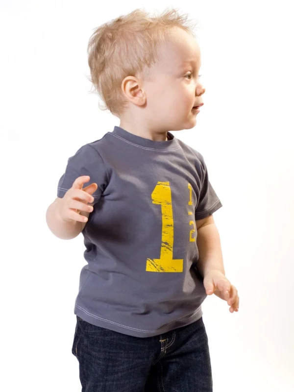 boys t shirt